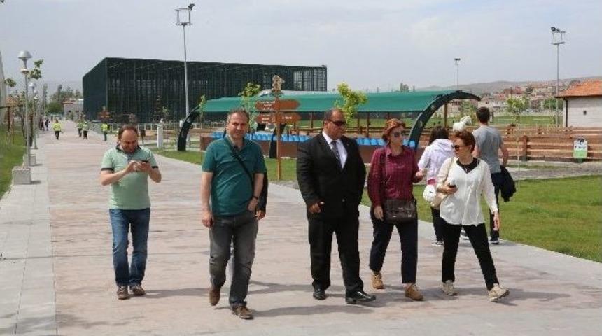 ''amerika'yı Yeniden Keşfetmeye Gerek Yok'' Diyen Samsun Heyeti Kayseri'yi Gezdi