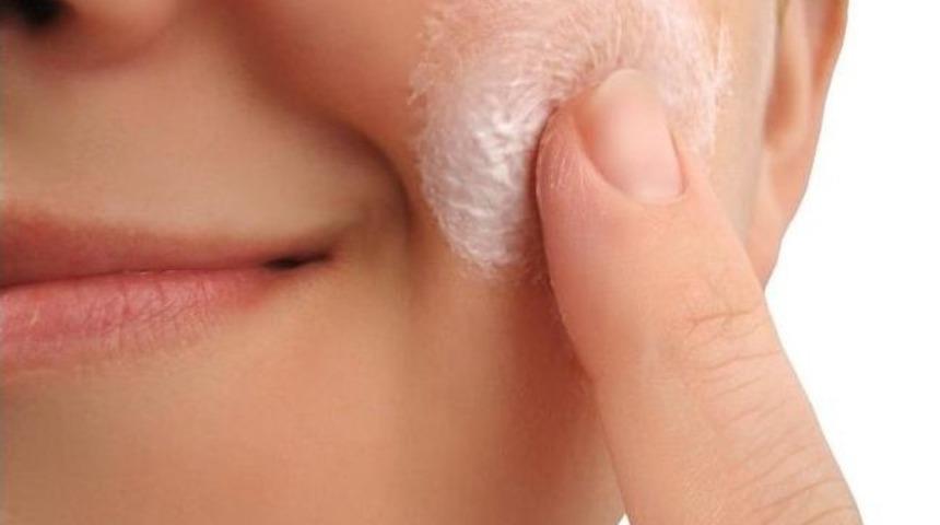 Yaz Aylarında Aknelere Dikkat