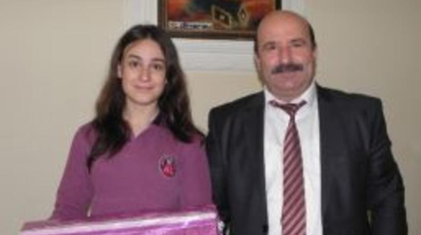 Vize Anadolu Lisesi &Ouml;ğrencisine &Ccedil;evre &Ouml;d&uuml;l&uuml;