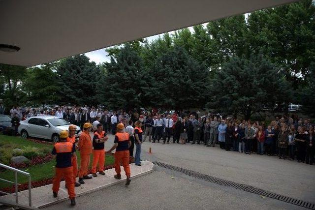 Buski&rsquo;de Nefes Kesen Deprem Tatbikatı 1