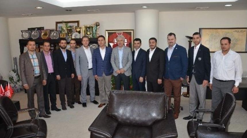Akgiad Y&ouml;netimi Başkan Hızlı&rsquo;yı Ziyaret Etti