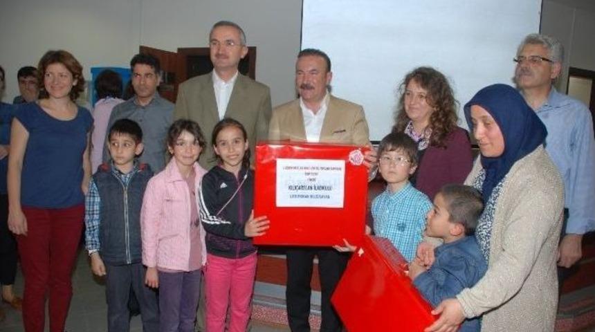 Atık Yarışmasında Dereceye Giren Okullara &Ouml;d&uuml;lleri Verildi