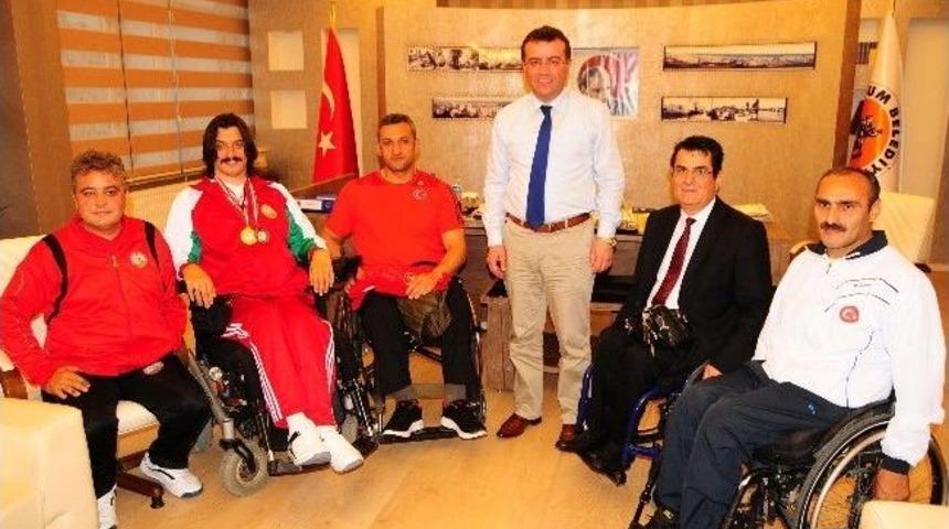 Başkan Taş&ccedil;ı, Engellilerin Stant Konusunda Karar Vermesini İstedi