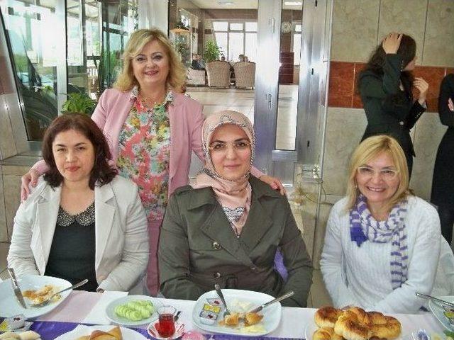 Sanatsever Bayanlar Yaman Peynircilik’te Kahvaltıda Buluştu