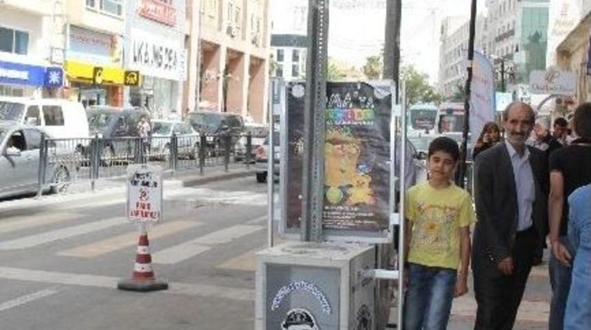 Uyarı Levhası Altındaki Engelli Kampanyasına Yoğun İlgi