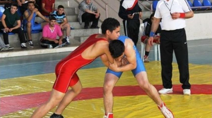 G&uuml;reş&ccedil;iler, &ldquo;gen&ccedil;lik Haftası&rdquo; İ&ccedil;in &Ouml;demiş&rsquo;te Mindere &Ccedil;ıktı