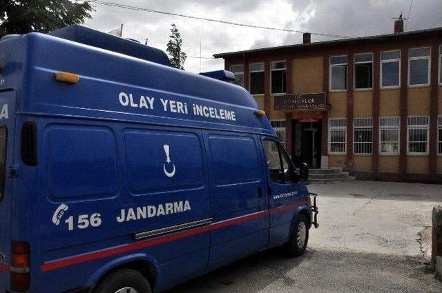 Belediye Başkanının Odası Kundaklandı