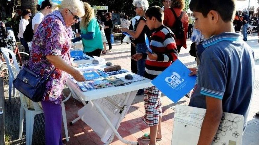 &Ouml;ğrenciler Atık Malzemeleri Sanata D&ouml;n&uuml;şt&uuml;rd&uuml;
