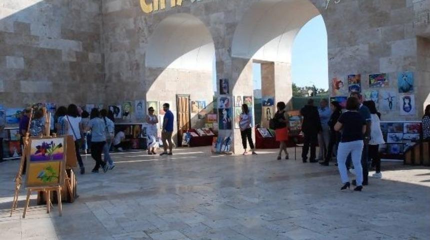 Didim Esra Karakaya Anadolu Lisesi'nden Yıl Sonu Sergisi