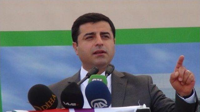 Demirtaş’tan Annelerin Eylemi İle İlgili Açıklama