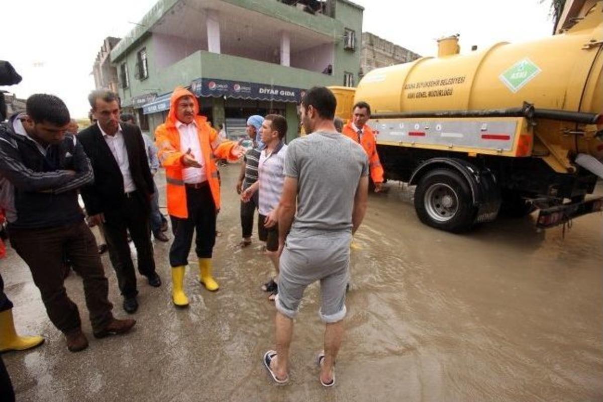 Başkan Karalar Yağmur Sonrası &Ccedil;alışmalara Katıldı