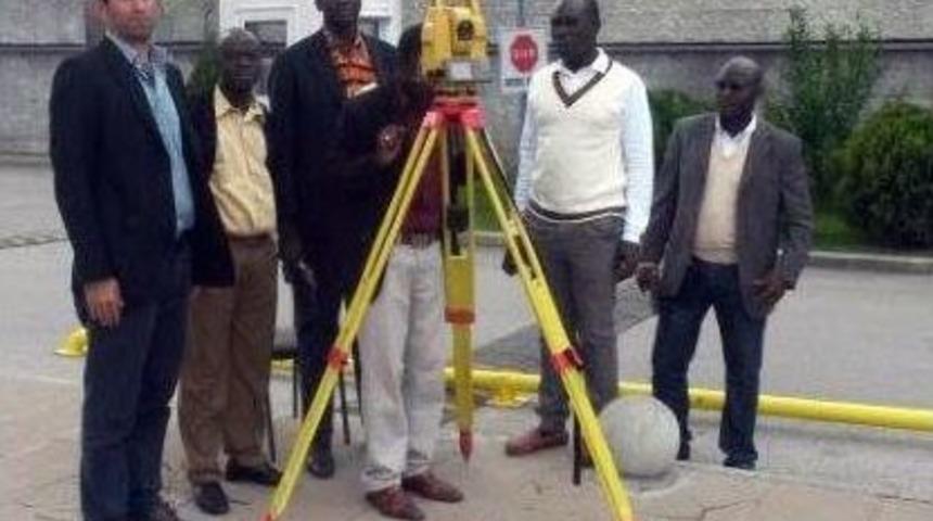 Bissau Belediyesi Personeline Topografi Eğitimi