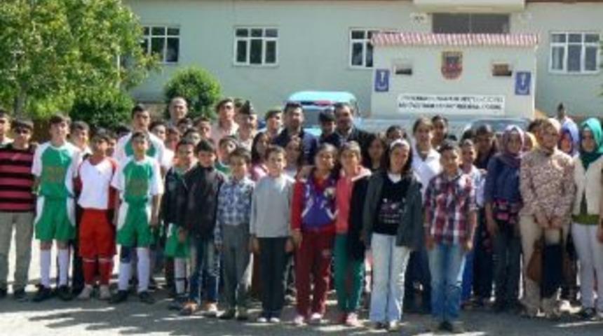 &Ouml;ğrencilerden Jandarma Karakoluna Ziyaret