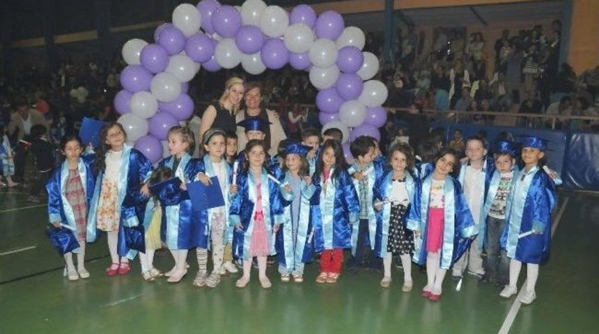 Miniklerden Coşkulu Mezuniyet T&ouml;reni