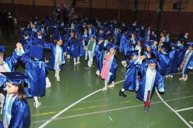 Miniklerden Coşkulu Mezuniyet T&ouml;reni 1