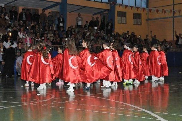 Miniklerden Coşkulu Mezuniyet T&ouml;reni 3