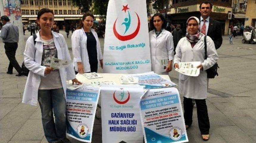 Sağlık&ccedil;ılar Aşırı Tuz T&uuml;ketimine Karşı Uyardı