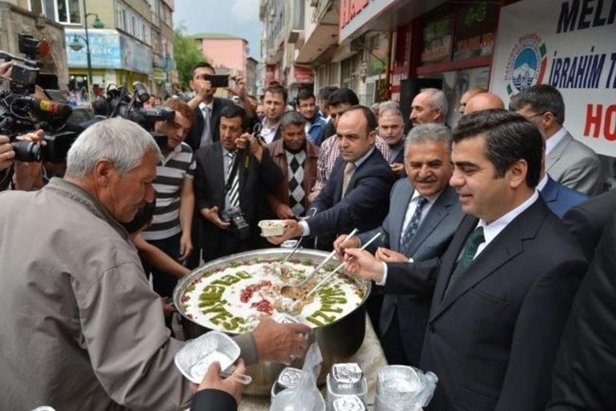 İbrahim Tennuri Hazretleri&rsquo;ni Anma Etkinliği&rsquo;ne Yoğun İlgi