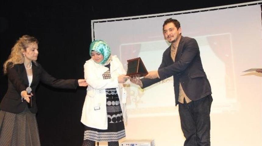 Gen&ccedil;lik Tiyatro Yarışması &Ouml;d&uuml;l T&ouml;reni