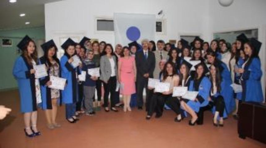 K&uuml;tahya'da 'sağlıklı Kadınlar' Projesinin Katılımcılarına Teşekk&uuml;r Belgesi