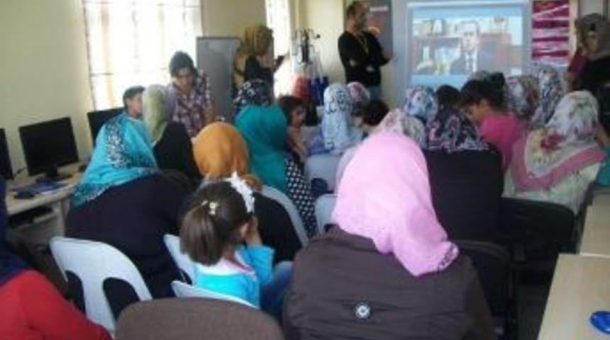 Urfalı Kadınlar İnternet Kullanmayı &Ouml;ğrendi