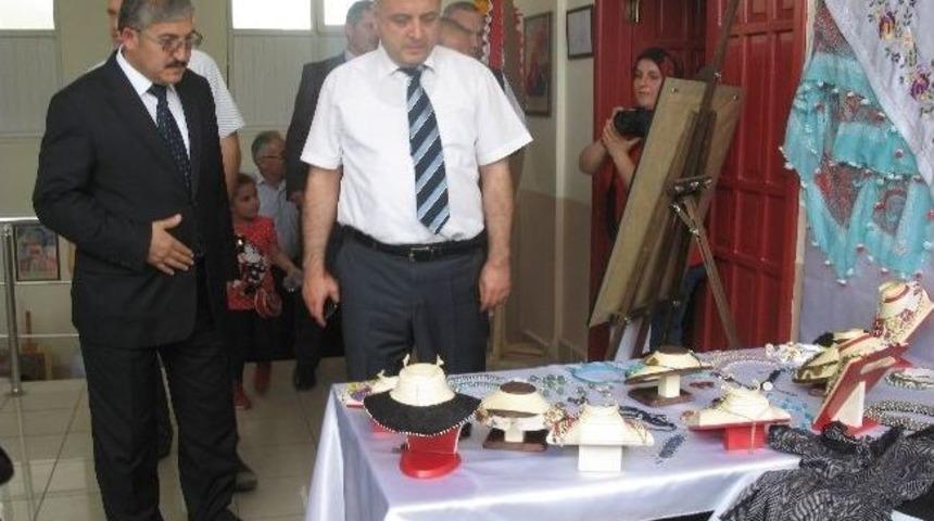 Niksar&rsquo;da Halk Eğitim Merkezi Yıl Sonu Sergisi