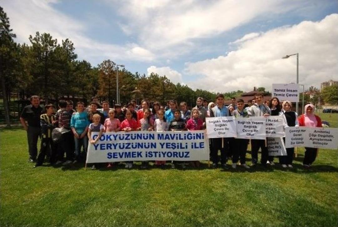 &Ouml;ğrencilerden &Ccedil;evre Temizliği Uyarısı