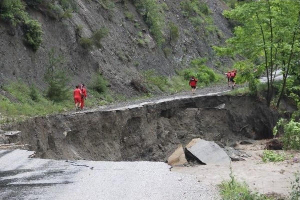 Geyve&rsquo;de Selde Kaybolan Genci Arama &Ccedil;alışmaları S&uuml;r&uuml;yor