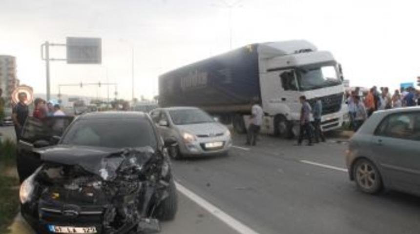 Arsin'de Trafik Kazası: 1 Yaralı