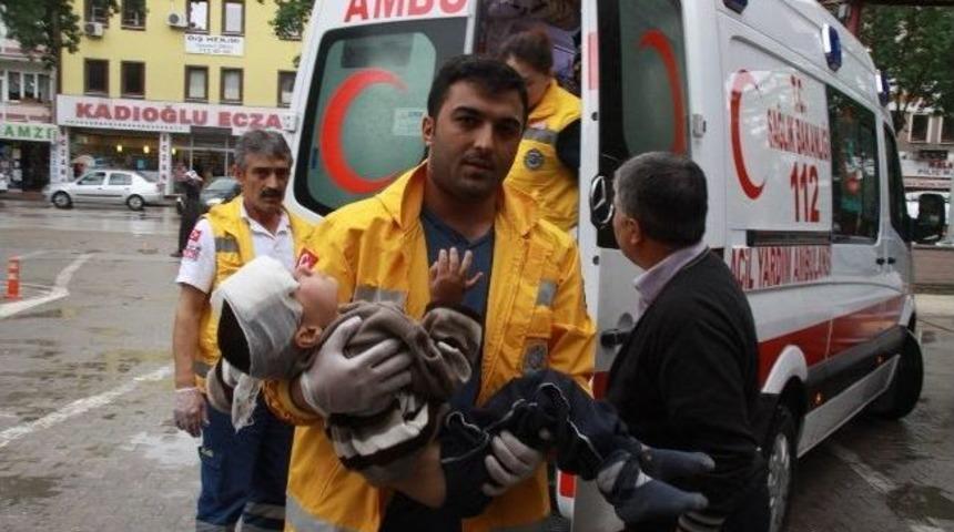 Gardıroptan D&uuml;şen &Ccedil;ocuk Yaralandı