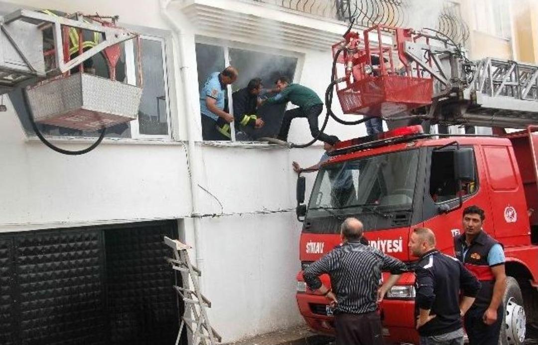 Market Yangını Ucuz Atlatıldı