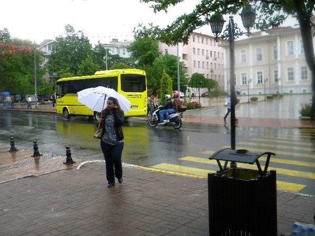 Tekirdağ Kiraz Festivaline Yağmur Engeli 1