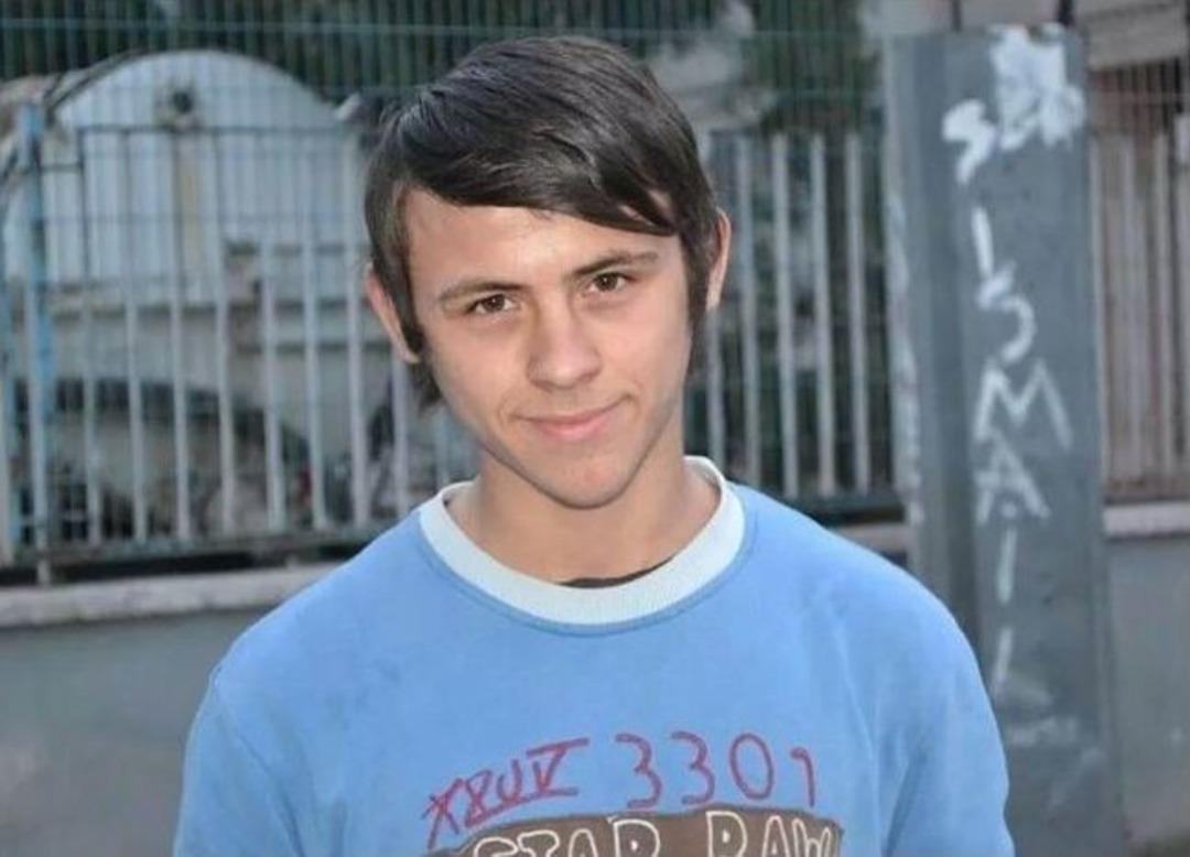 17 Yaşındaki Genci Hunharca &Ouml;ld&uuml;rd&uuml;ler