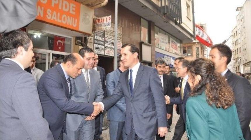 Başbakan Yardımcısı İşler, Ak Parti'yi Ziyaret Etti