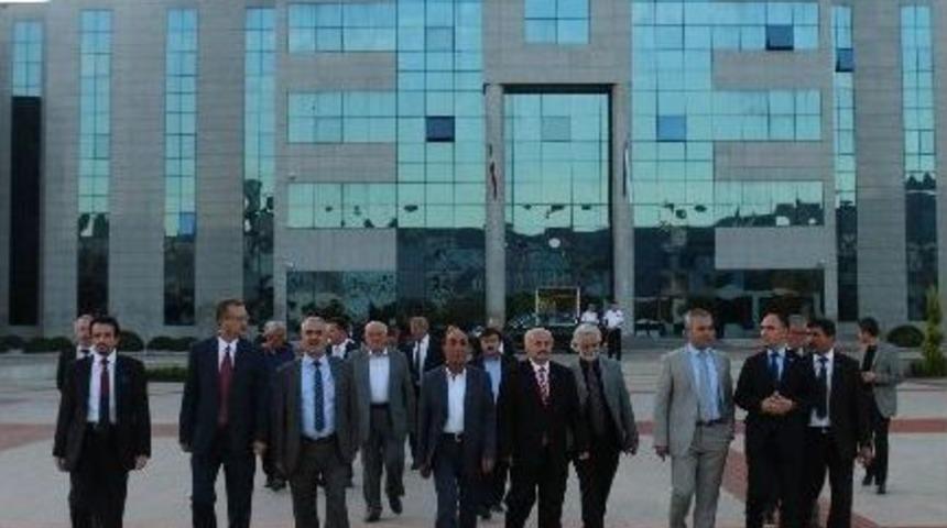 Karab&uuml;k Mahalle Muhtarlarından Kb&uuml;&rsquo;ye Ziyaret