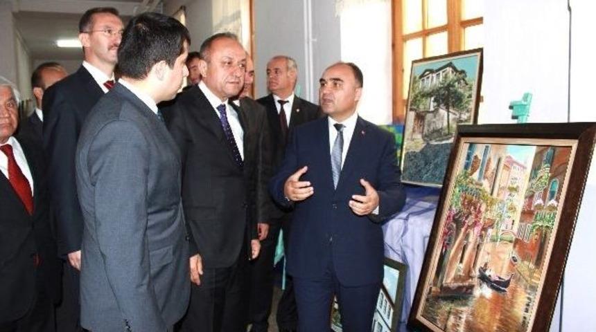 Kız Meslek Lisesi&rsquo;nin Sergisi A&ccedil;ıldı