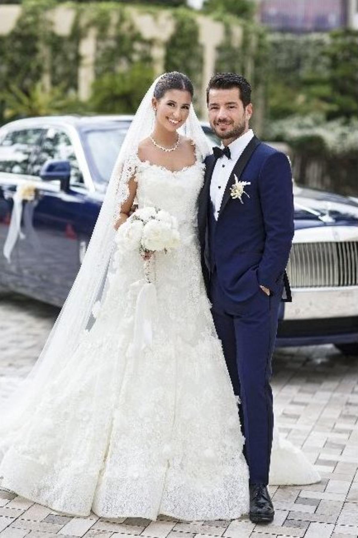 Buse Terim Ve Volkan Bah&ccedil;ekapılı D&uuml;nya Evine Girdi