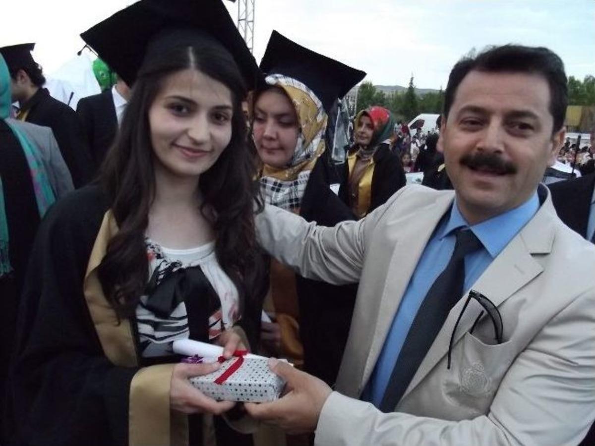 İn&ouml;n&uuml; &Uuml;niversitesi&rsquo;nde Toplu Mezuniyet T&ouml;reni