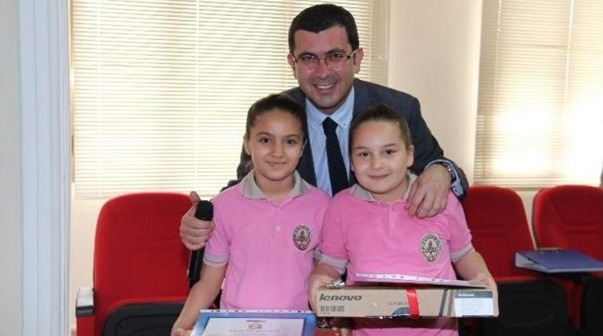 Bergama&rsquo;nın Minik Dahilerine &Ouml;d&uuml;lleri Verildi