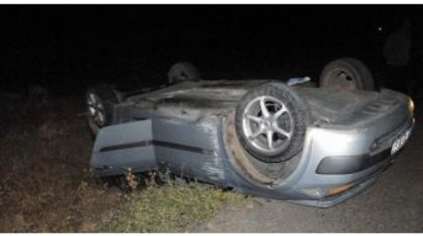 Virajı Alamayan Otomobil Takla Attı: 3 Yaralı