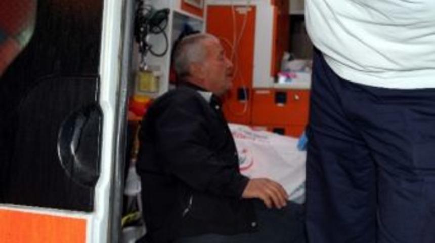 Para Vermeyen Babasını Bı&ccedil;akladı