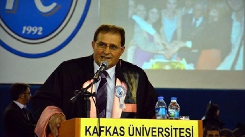 Kafkas &Uuml;niversitesi Fen-edebiyat Fak&uuml;ltesi&rsquo;nde Mezuniyet Coşkusu