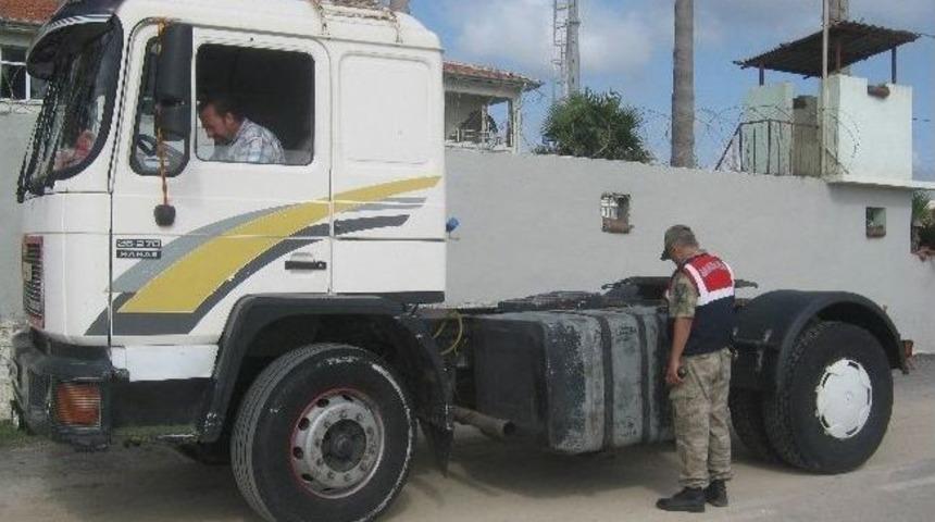 Hatay'da 20 Ton Ka&ccedil;ak Mazot Ele Ge&ccedil;irildi