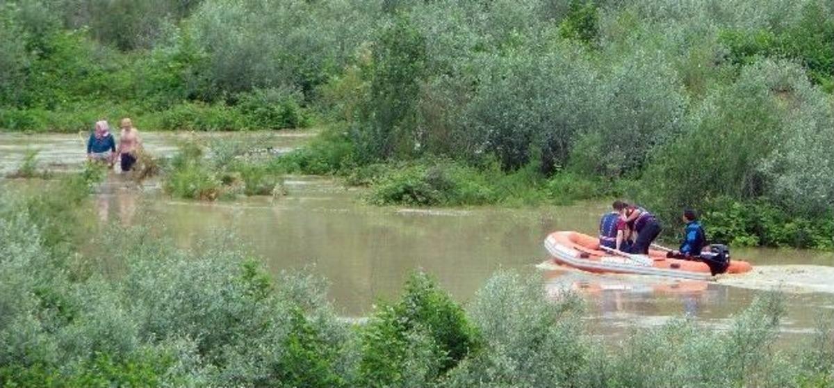 (&ouml;zel Haber) Hayvanlarını Kurtarayım Derken Canlarından Oluyorlardı