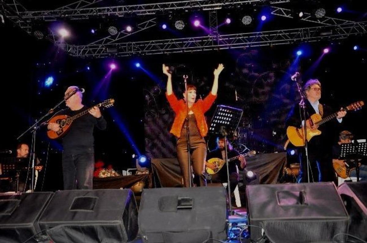 Grup G&uuml;ndoğarken Ve Yeşil Salkım&rsquo;dan Muhteşem Konser