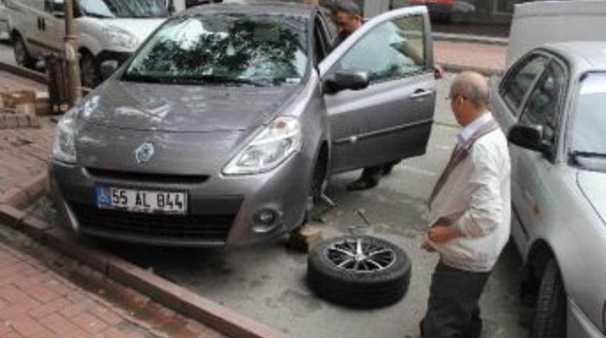 Lastik Magandası &Ouml;z&uuml;rl&uuml; Aracının Lastiğini Kesti