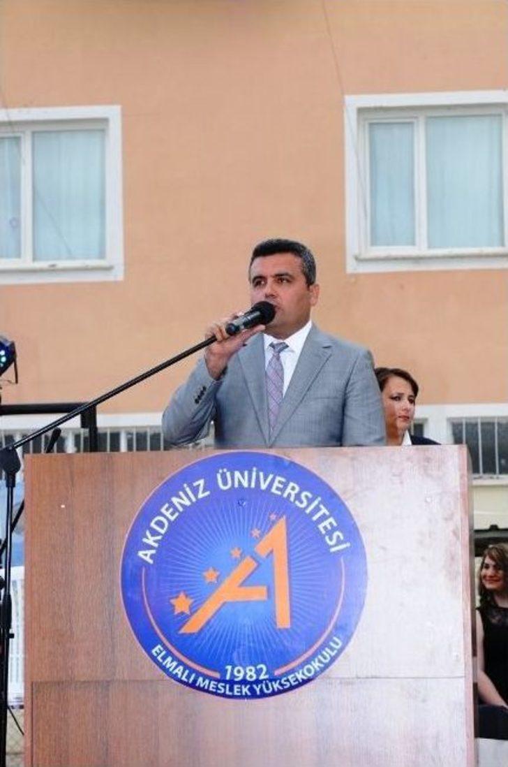 Elmalı Myo’da Mezuniyet Coşkusu G3