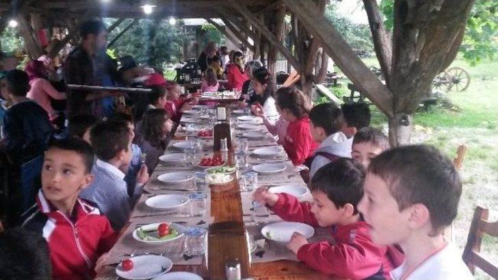 İsmetpaşa İlkokulu 3-b Sınıfı Öğrencileri Kahvaltıda Bir Araya Geldi G5