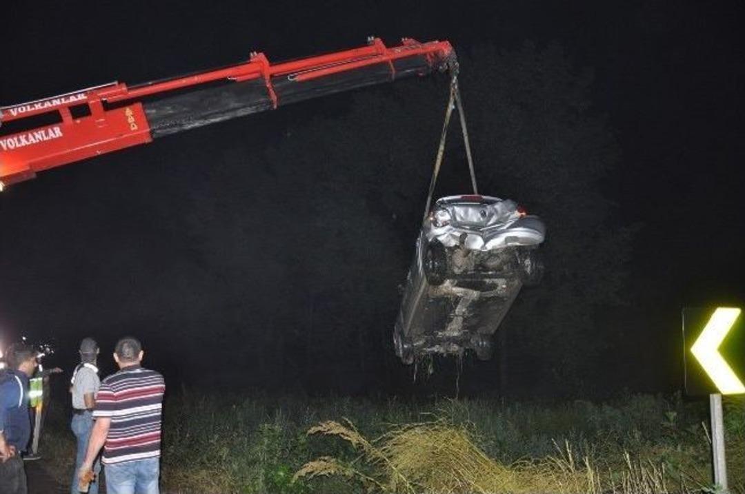 Su Dolu &Ccedil;ukurda Can Pazarı