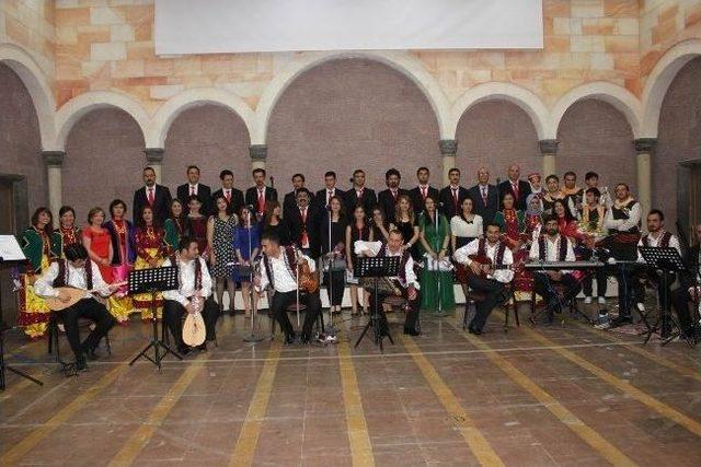 Evliliklerinin 50. Yılını Tamamlayan Çiftlere Madalya 2